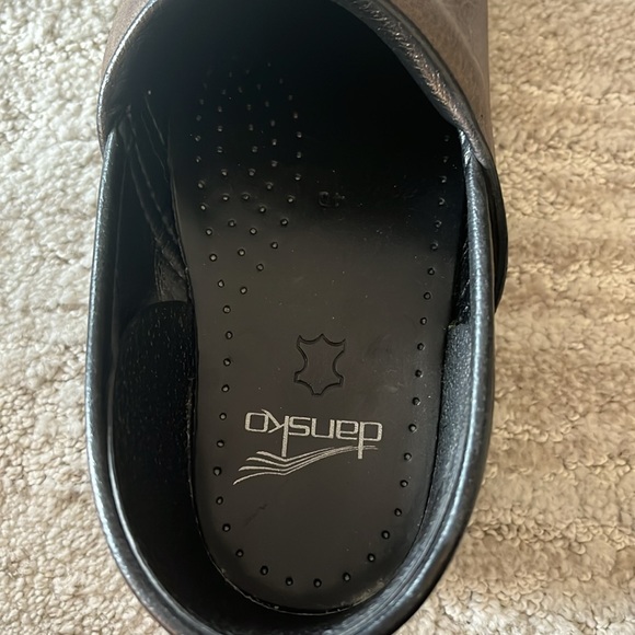 Women’s Dansko Brown Clogs Size 40 - Picture 4 of 9